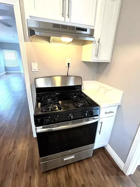 1970 Cedar Ave, Long Beach, CA 90806