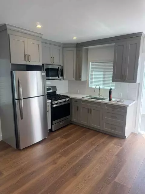 1160 Manhattan Beach Blvd, Manhattan Beach, CA 90266