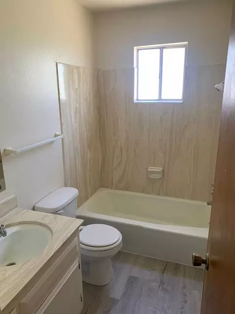 1431 Girard Blvd NE, Albuquerque, NM 87106