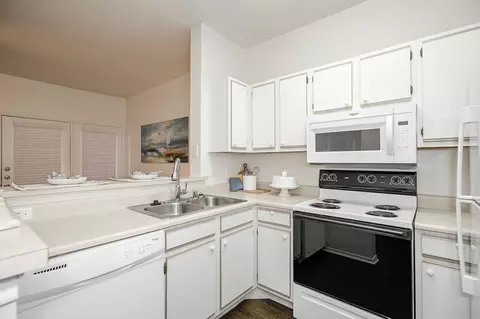 2250 Fuller Wiser Rd, Euless, TX 76039 photo 2