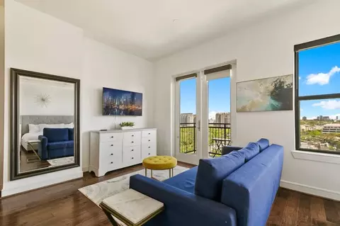 Bowen St, Dallas, TX 75204
