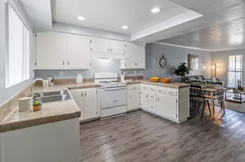 2001 S Haster St, Anaheim, CA 92802