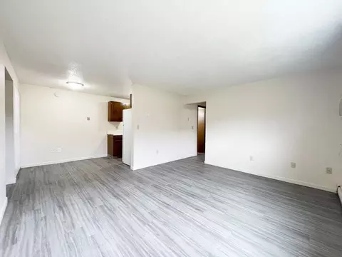 605 505 525 605 705 Park St, Minot, ND 58701 photo 12