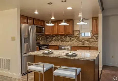 599 Cranbrook Rd, Cockeysville, MD 21030
