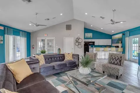 8802 Brennan Cir, Tampa, FL 33615 photo 14