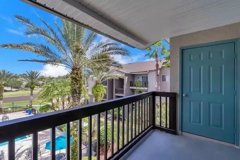 8802 Brennan Cir, Tampa, FL 33615 photo 4