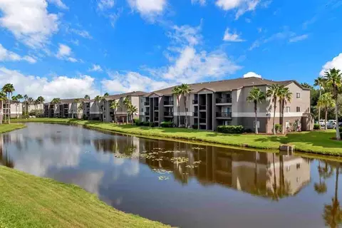 8802 Brennan Cir, Tampa, FL 33615 photo 5