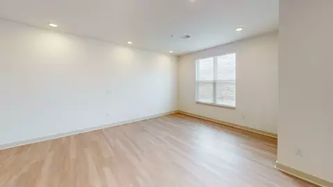 5039 Delhi Rd, Cincinnati, OH 45238 photo 8