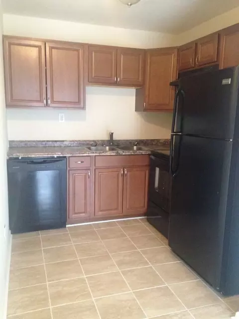 1372 W Ocean View Ave, Norfolk, VA 23503