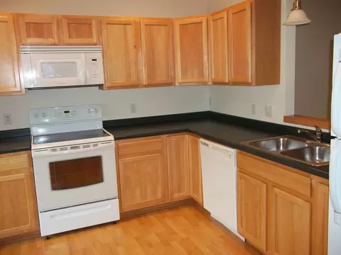 1203 Prospect Cmns, Sun Prairie, WI 53590
