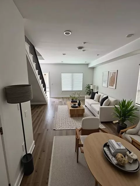 5133 Maplewood Ave, Los Angeles, CA 90004