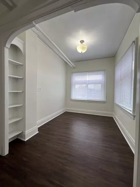 101 S 49th Ave, Omaha, NE 68132