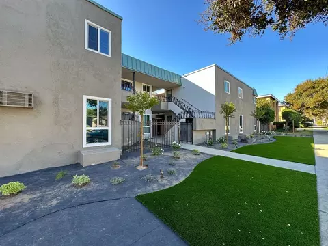 821 S 4th St, Alhambra, CA 91801
