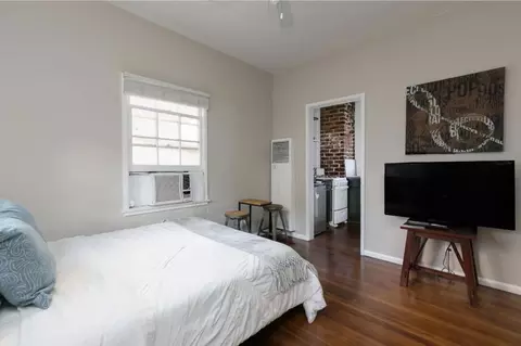 963 N Doheny Dr, West Hollywood, CA 90069