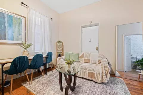 200 E 11th St, New York, NY 10003
