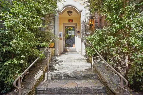 2605 Haste St, Berkeley, CA 94704