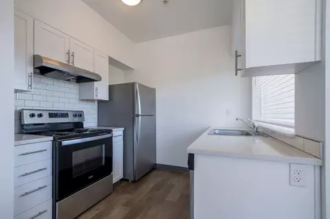 7686 N Lombard St, Portland, OR 97203