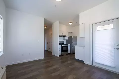 7686 N Lombard St, Portland, OR 97203