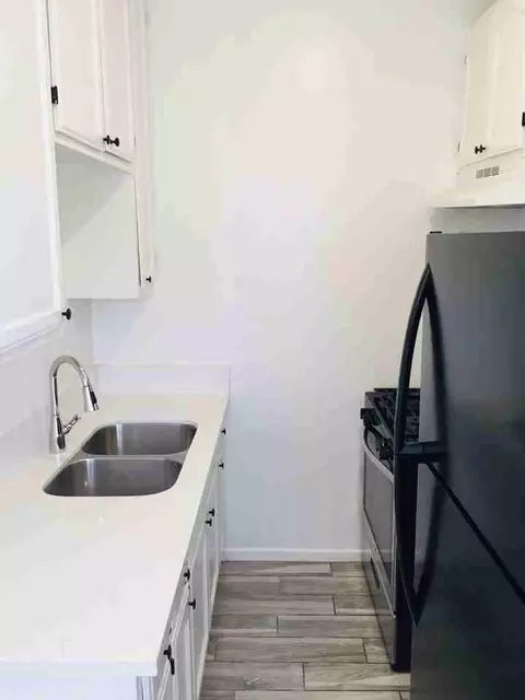 1057 S New Hampshire Ave, Los Angeles, CA 90006