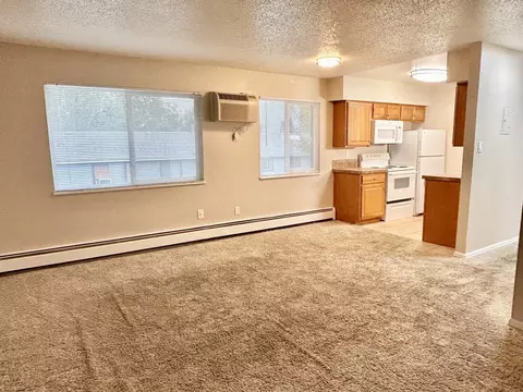 947 Allison St, Lakewood, CO 80214