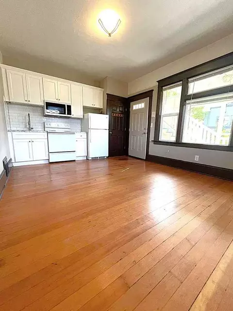 4922 N Albina Ave, Portland, OR 97217