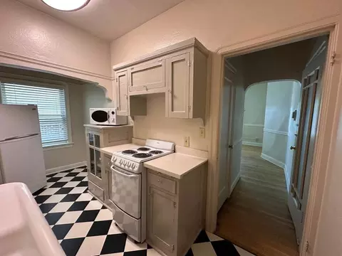 1705 N St, Sacramento, CA 95811