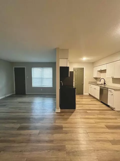 3571 Midland Ave, Memphis, TN 38111