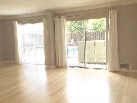 2685 California St, Mountain View, CA 94040
