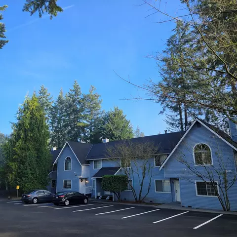 5725 200th St SW, Lynnwood, WA 98036