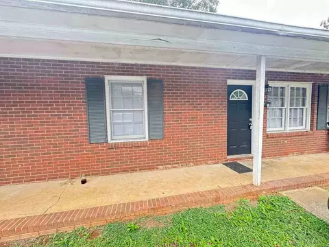 400 Stockton St, Statesville, NC 28677
