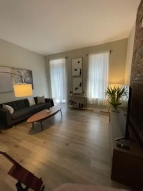 2359 Menard St, Saint Louis, MO 63104