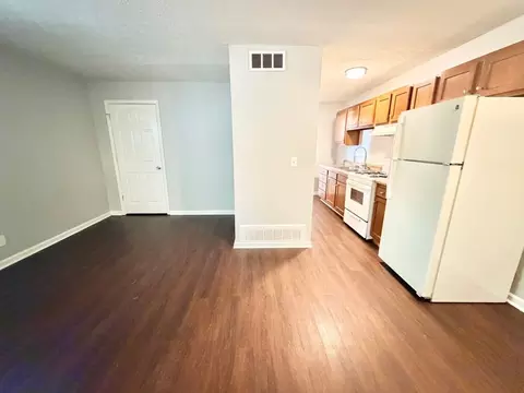 4408 S 1st St, Louisville, KY 40214