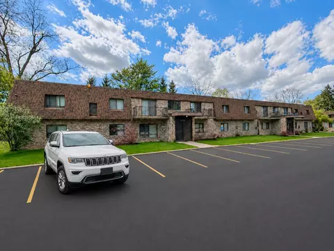 23000 Mastick Rd, North Olmsted, OH 44070