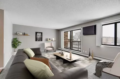 99 W California Ave, Saint Paul, MN 55117