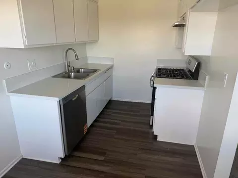13515 Doty Ave, Hawthorne, CA 90250