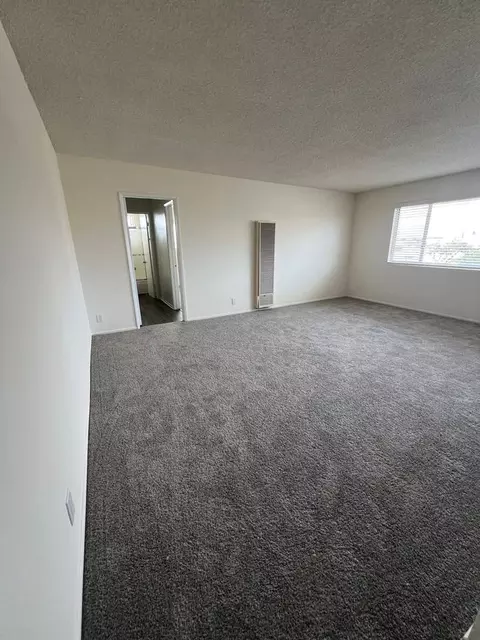 13515 Doty Ave, Hawthorne, CA 90250 photo 2