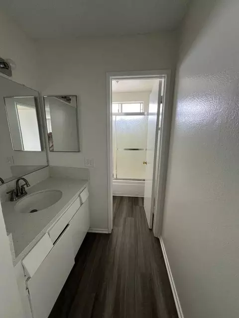 13515 Doty Ave, Hawthorne, CA 90250 photo 4