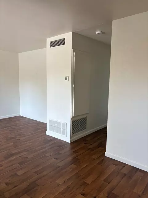 330 N Juniper St, Escondido, CA 92025