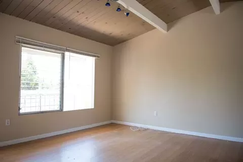 121 W Arrellaga St, Santa Barbara, CA 93101 photo 3
