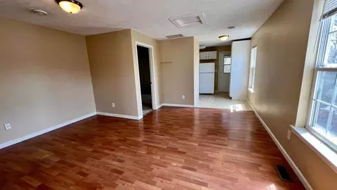 520 Henry Ave SE, Grand Rapids, MI 49503