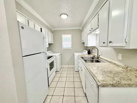 5202 Kenosha Ave, Lubbock, TX 79413 photo 3
