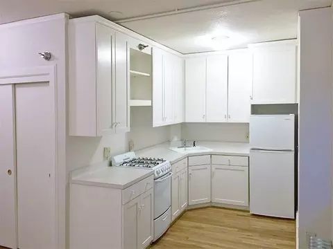 1431 SW Park Ave, Portland, OR 97201