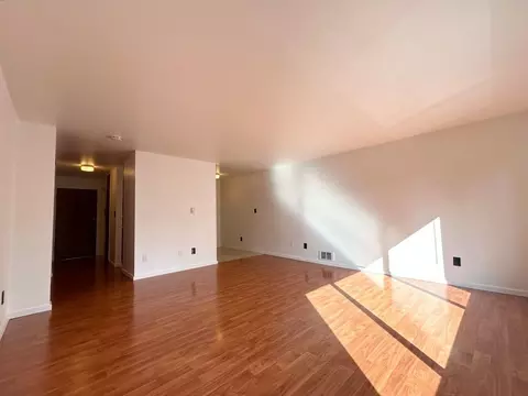 4214 11th Ave NE, Seattle, WA 98105