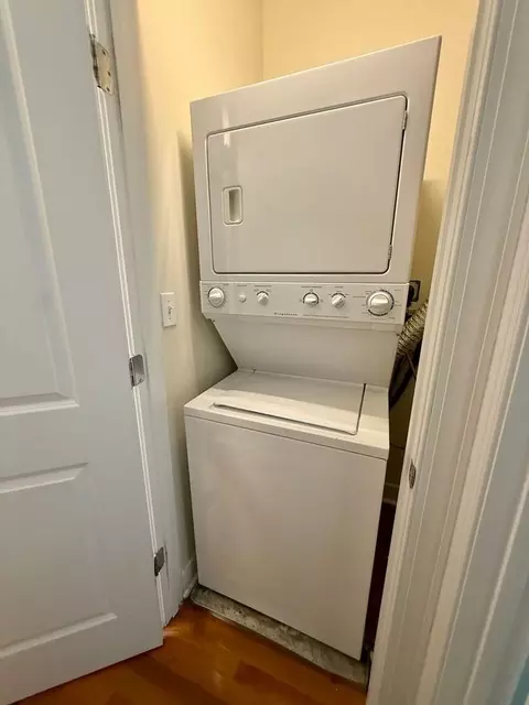 1438 Fairmont St NW, Washington, DC 20009 photo 4