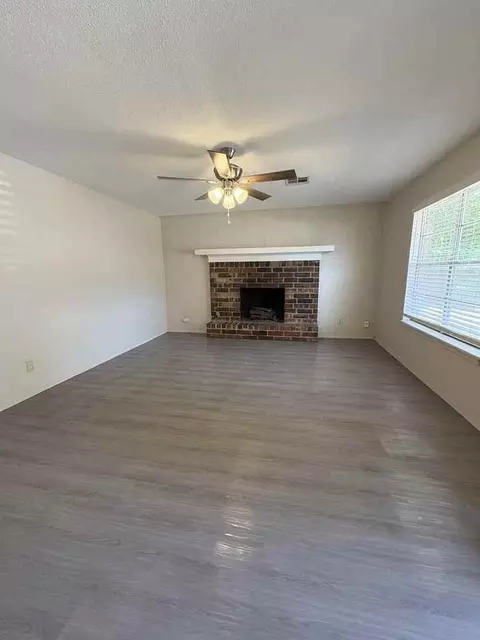 3220 E 47th St, Tulsa, OK 74105