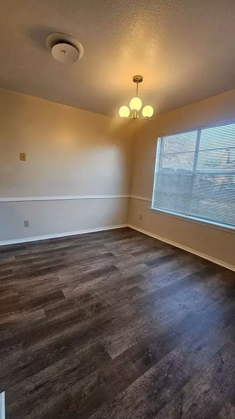 3220 E 47th St, Tulsa, OK 74105 photo 4