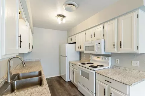 3220 E 47th St, Tulsa, OK 74105 photo 9