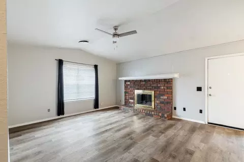 3220 E 47th St, Tulsa, OK 74105 photo 3
