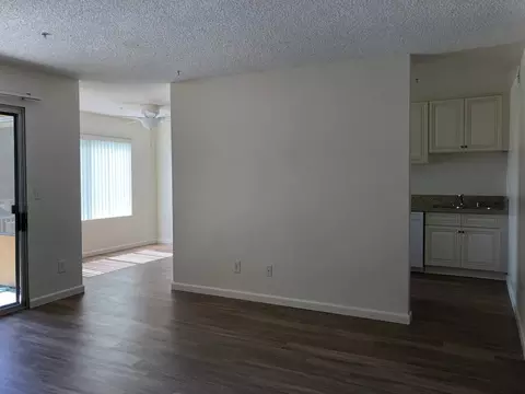 745 Alturas Ln, Fallbrook, CA 92028 photo 2