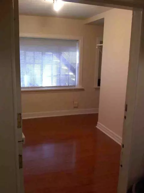 1225 SW Alder St, Portland, OR 97205